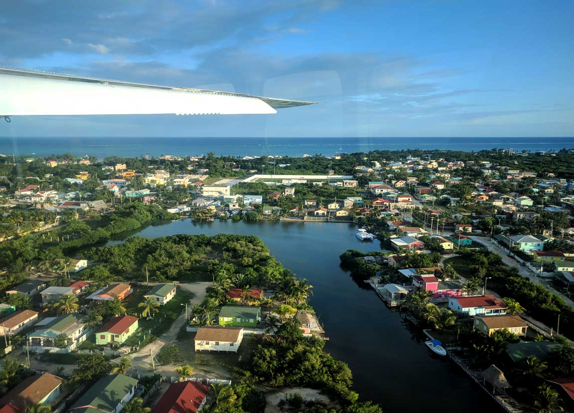 Picture of Belize from the air.